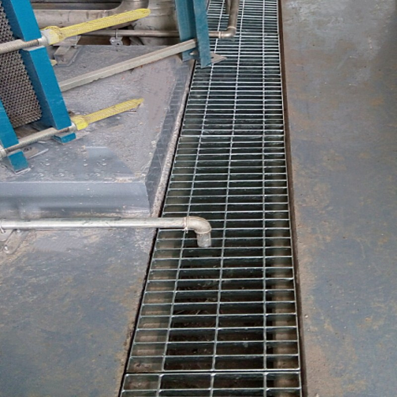 鋼格柵蓋板.jpg 鋼格柵蓋板.jpg